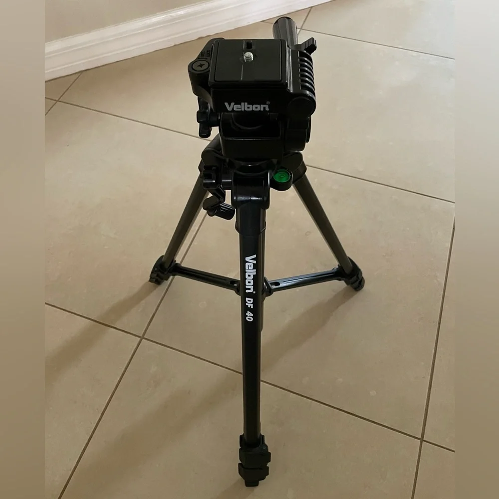 Velbon DF-40 Camera Tripod